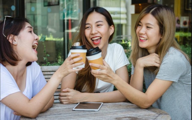 Có những mối quan hệ riêng với bạn bè