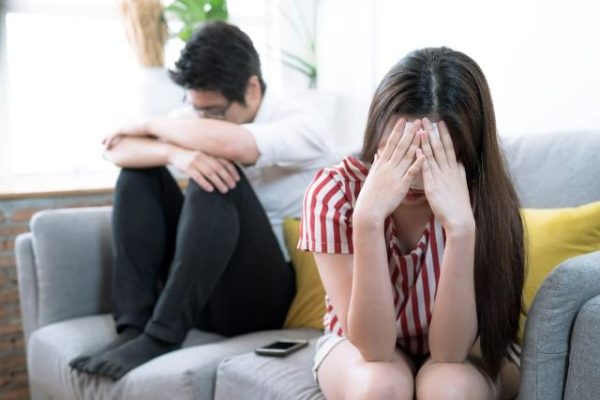 Đàn ông chối cãi khi ngoại tình