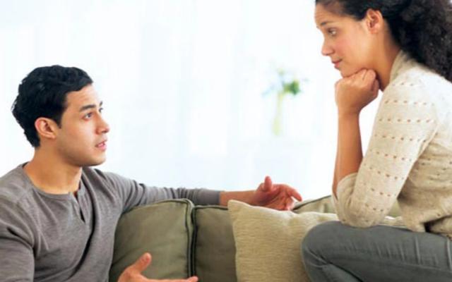 Đàn ông ngoại tình khi về nhà rất bối rối