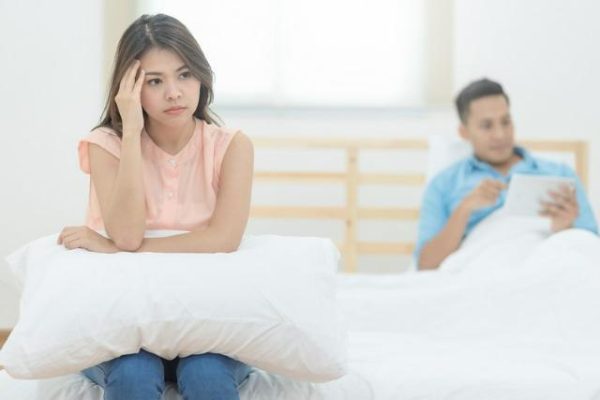 Kết hôn sớm thường đi kèm với những bất ổn về tâm lý và mâu thuẫn gia đình khi chưa đủ chín chắn để đối mặt